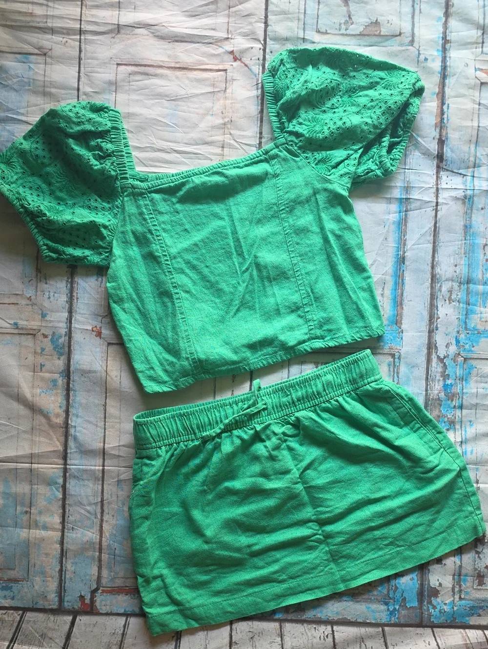 Girl's Puff-Sleeve Crop Top and Mini Skirt Set - Green